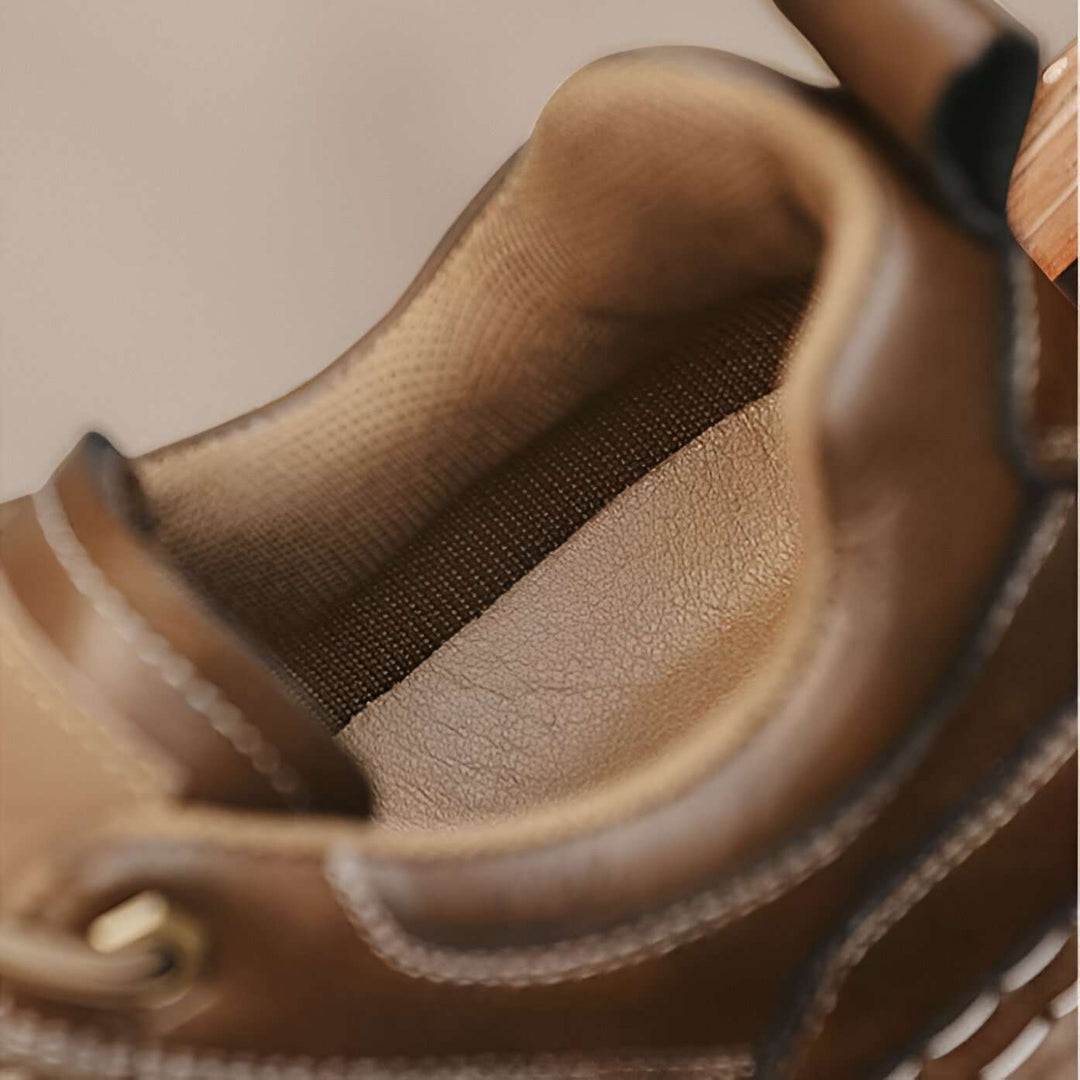 Captain Leather Sneakers