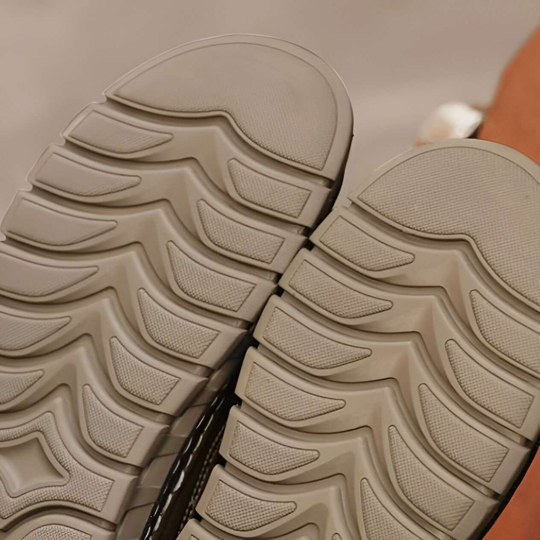 Captain Leather Sneakers